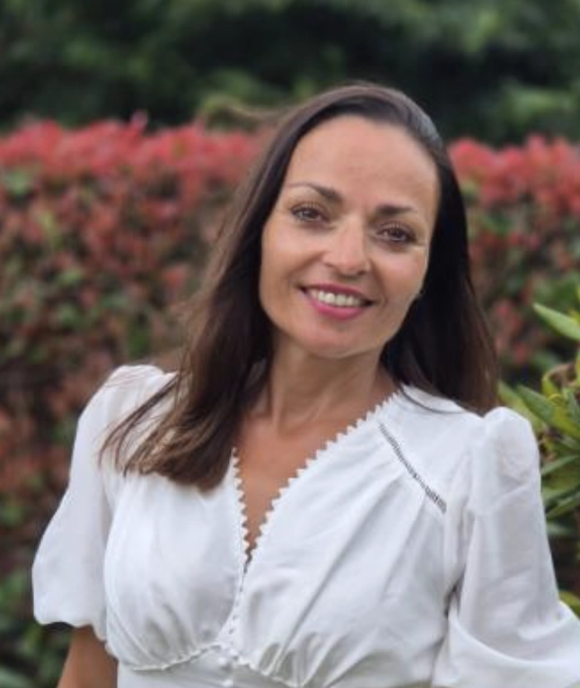 Yolanda Nion